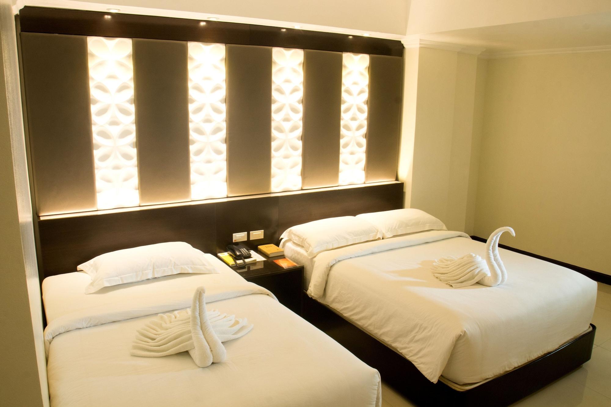 M Citi Suites Cebu Exteriör bild