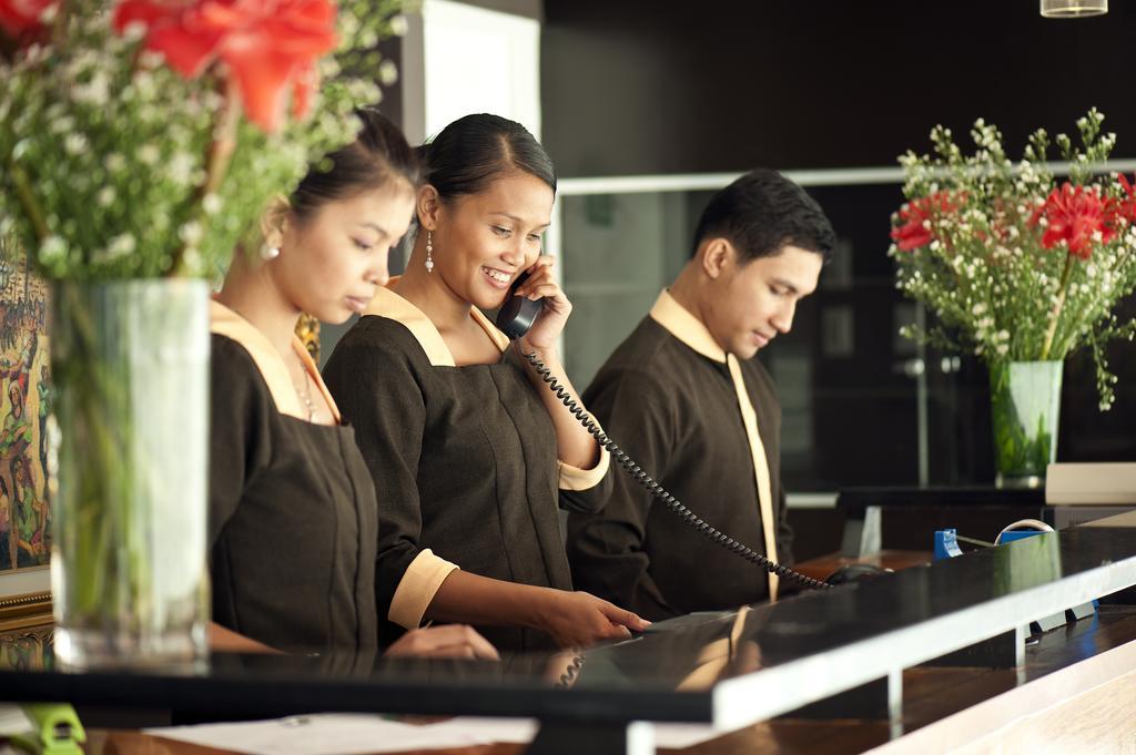 M Citi Suites Cebu Exteriör bild