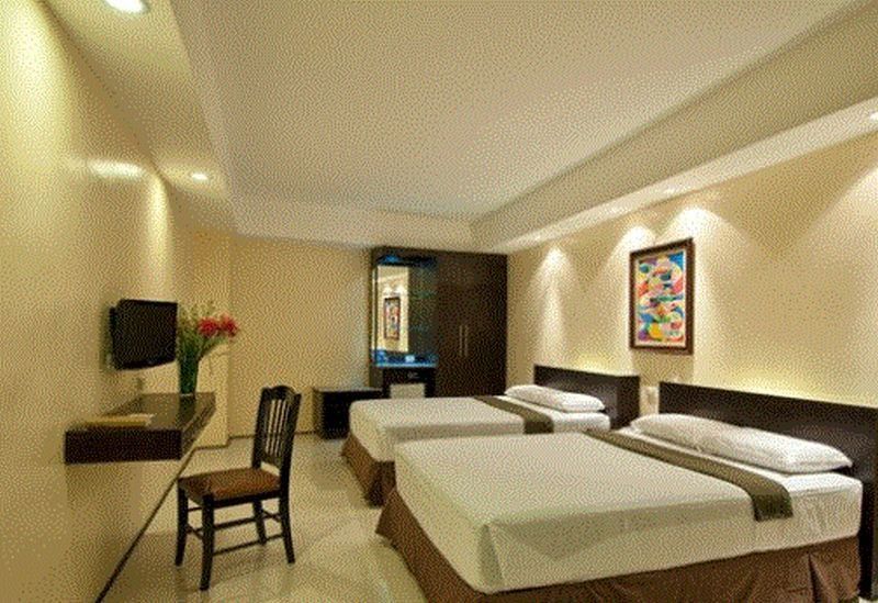 M Citi Suites Cebu Exteriör bild