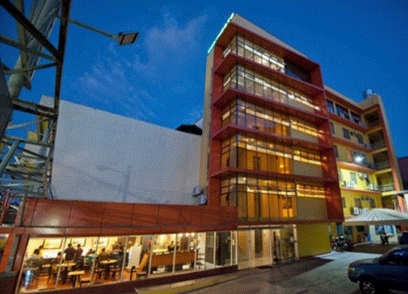 M Citi Suites Cebu Exteriör bild