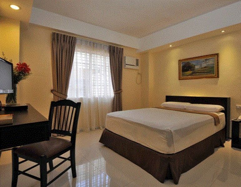 M Citi Suites Cebu Exteriör bild