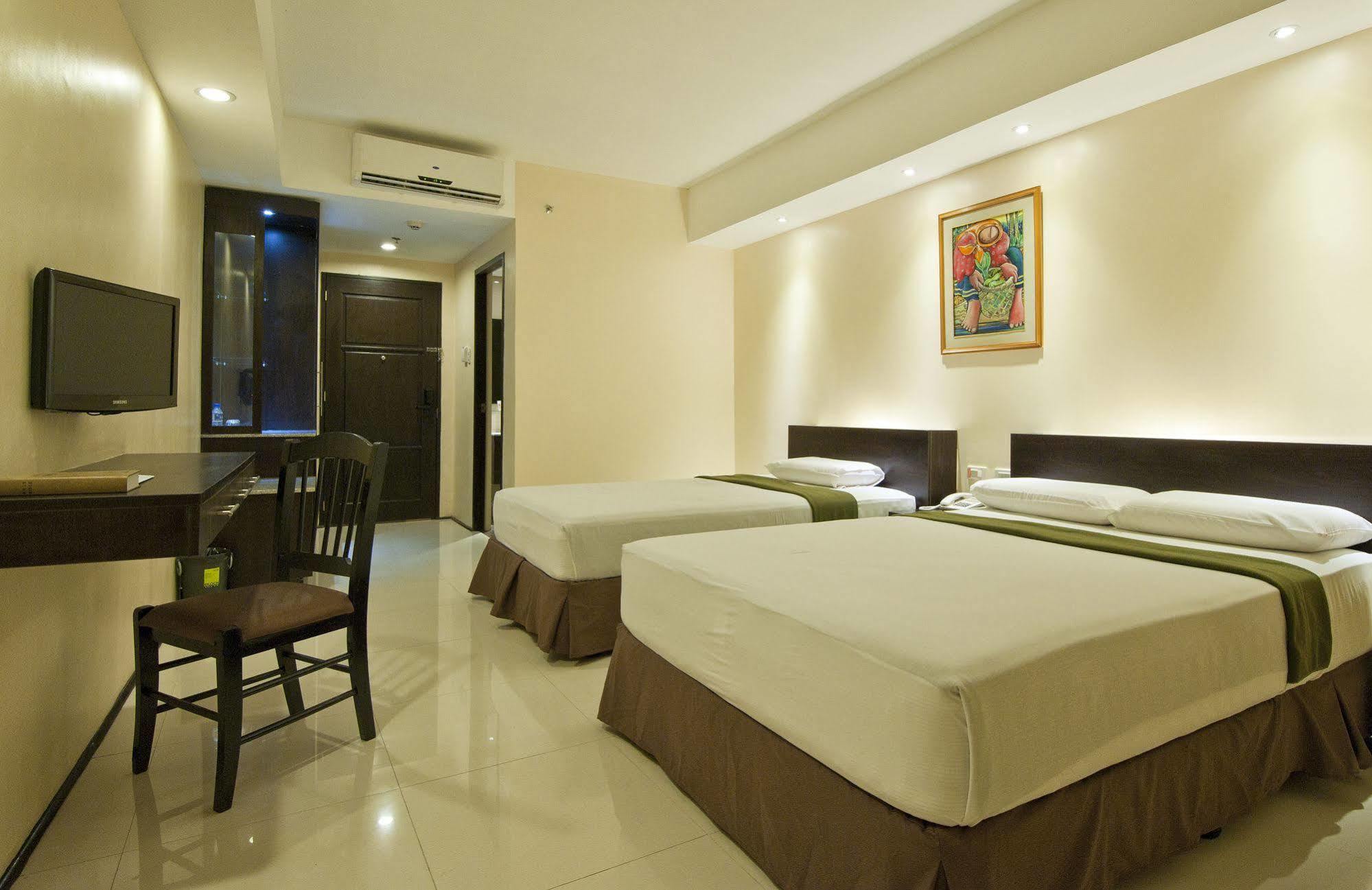 M Citi Suites Cebu Exteriör bild