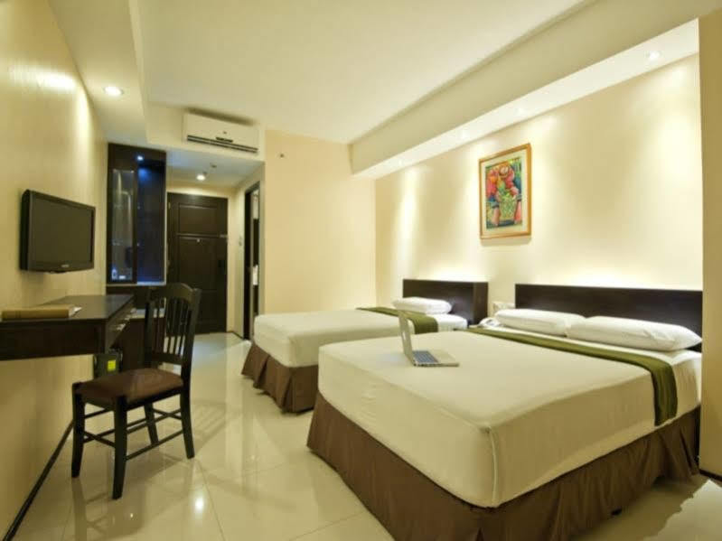 M Citi Suites Cebu Exteriör bild