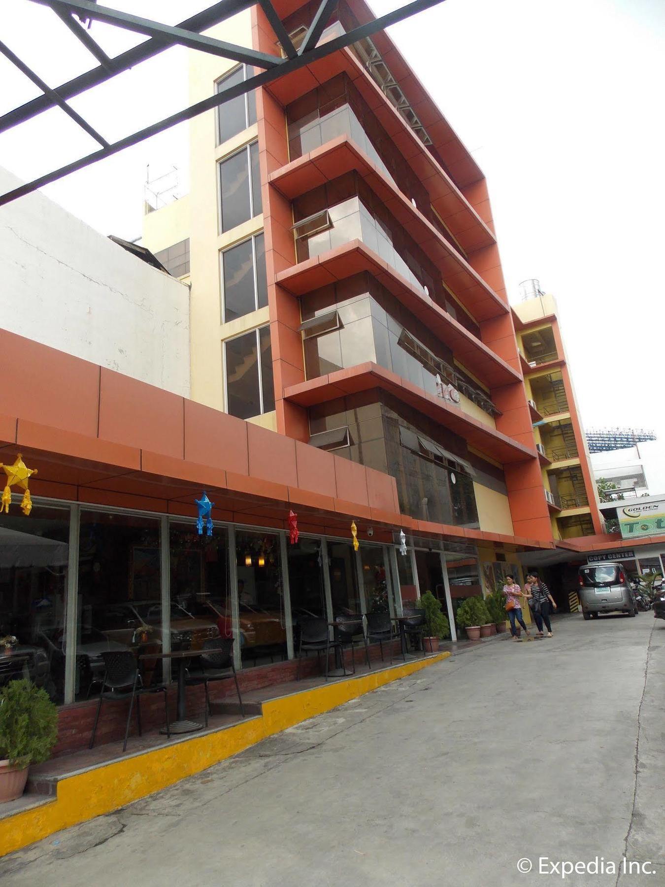 M Citi Suites Cebu Exteriör bild