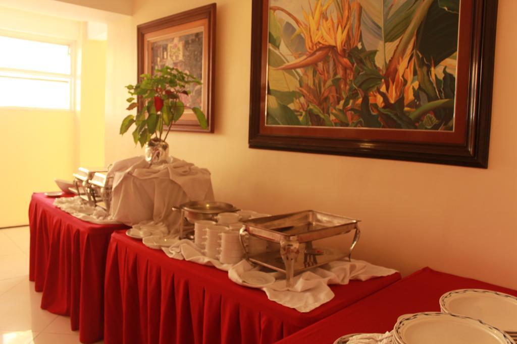 M Citi Suites Cebu Exteriör bild