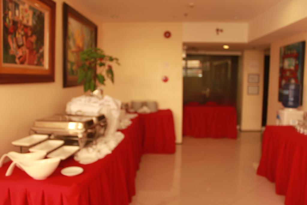 M Citi Suites Cebu Exteriör bild