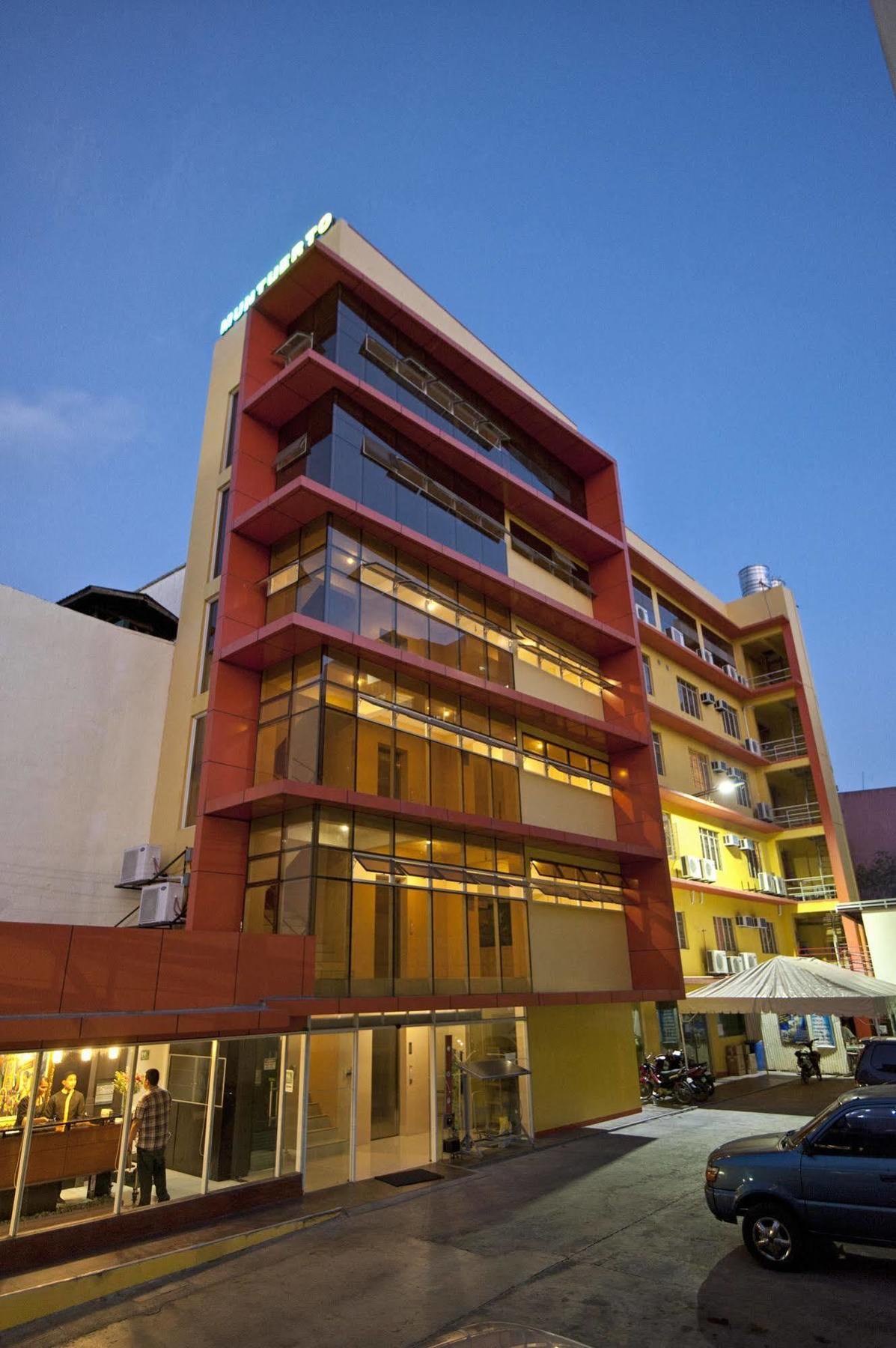 M Citi Suites Cebu Exteriör bild